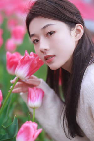 法國理倫片巜粉嫩小嬌乳