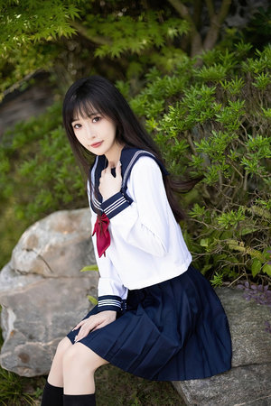 BL純H受屁股卡在墻壁上