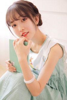 亞洲制服師生 中文字幕在線