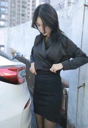 男人碰女人手暗示什么