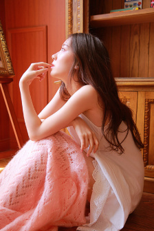 翁虹任達華《玉尺經》