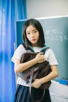 韓國女主播脫內衣擠奶