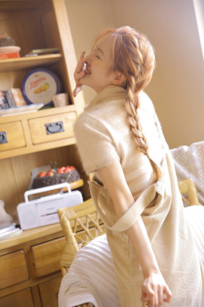 公交車掀開奶罩邊躁狠狠躁動態圖