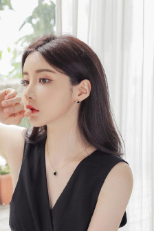 粘滿精子的絲襪高跟鞋