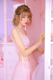 晚上睡不著偷偷看b站免費是視頻