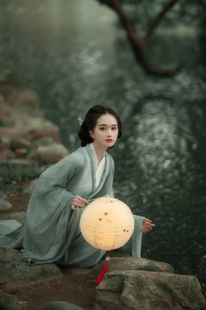 蕾絲打底衫媽媽