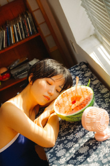 《滿溢游泳池》漫畫免費閱讀