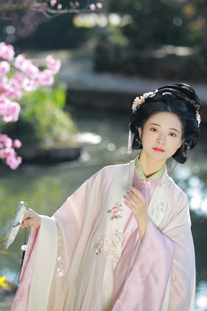 癡漢電車免費看