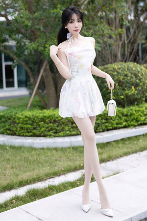 老師沒戴套子C了我一天視頻