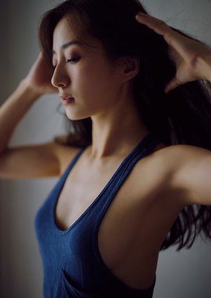 白潔少婦張開腿實干13分鐘視頻