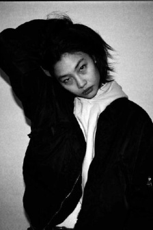 小蜜桃4美國農場的女兒