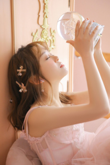 亞洲81久久久久久久久久久精品