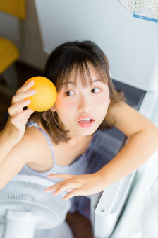 李小璐離婚后參加閨蜜團聚會