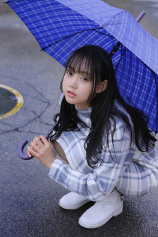 美女扒開尿口讓男人桶