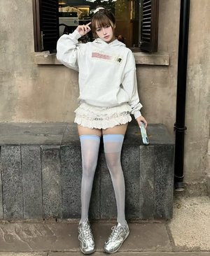 我的黑色超短裙