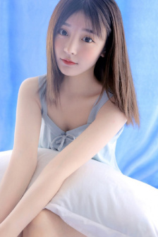 日本巜商務旅行戴帽子的同行