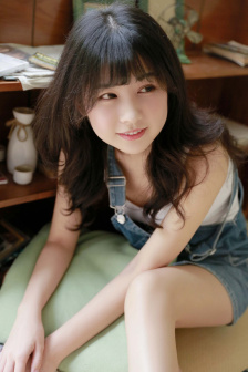 女人洗澡全身光子嫩膚