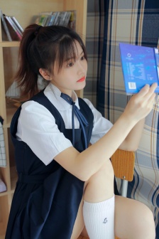 蔭蒂被男人添的還是親的