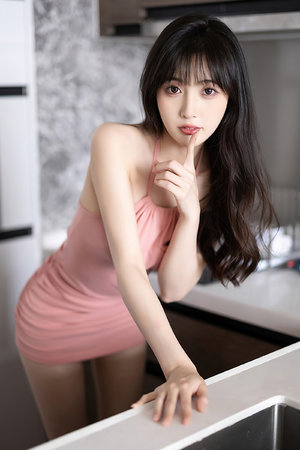 脫褲子打女孩子屁股打多久才會腫呢